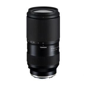 LENTE TAMRON 50-300MM F/4.5-6.3 DI-III VC VXD PARA SONY